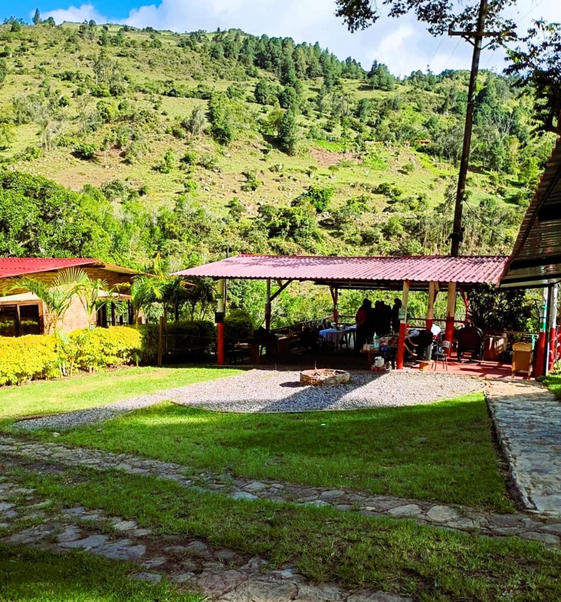 Hotel Campestre Rocas Del Paraiso Machetá Exterior foto